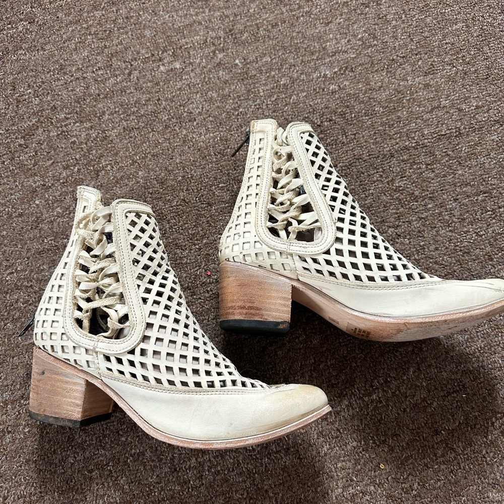 Freebird by Steven Cream Ankle Booties with Chunky Heel